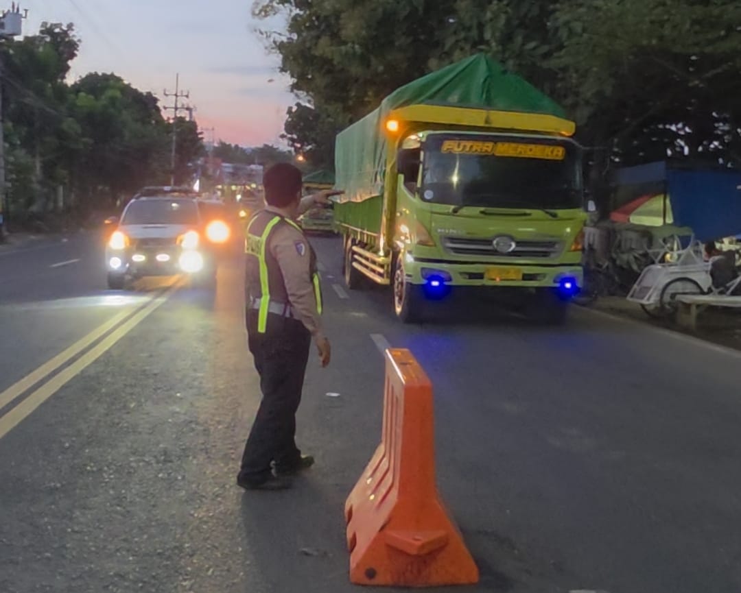 Polresta Banyuwangi Optimalkan Buffer Zone Bulusan Kepadatan Terurai, Sopir Puji Polisi
