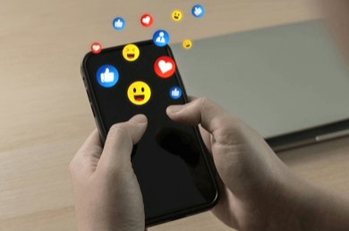 Kenapa Banyak Orang Pilih Diam di Grup WhatsApp? Ini Penjelasan Psikologinya!